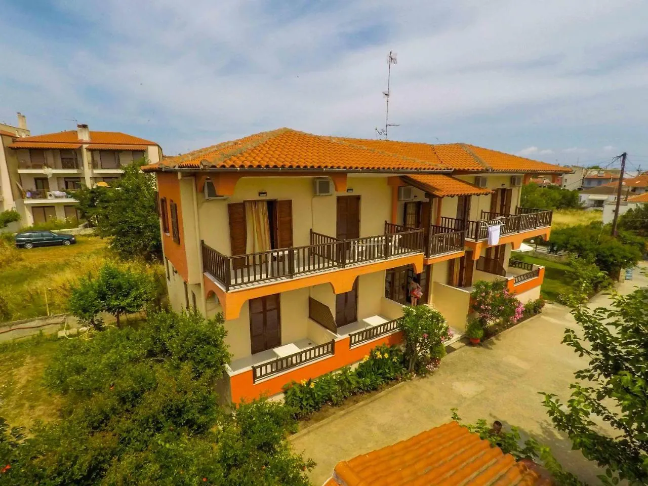 Aparthotel Athina'S Studios With Garden Afytos